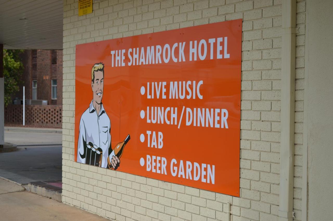 The Shamrock Hotel Balranald Exterior photo